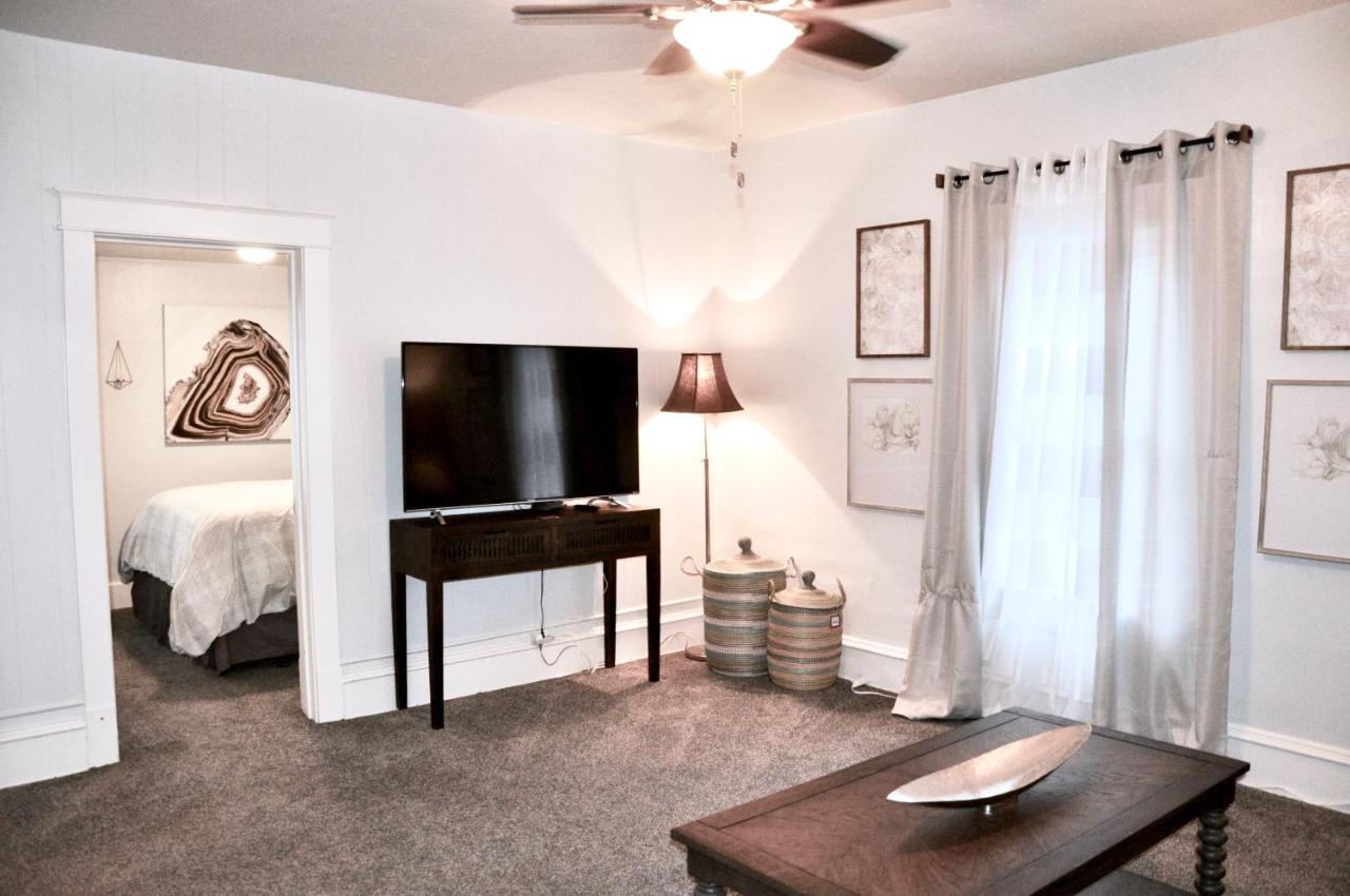 Downtown 1 Bedroom Charmer - Walk, Bike, Enjoy!! Rapid City Exterior photo